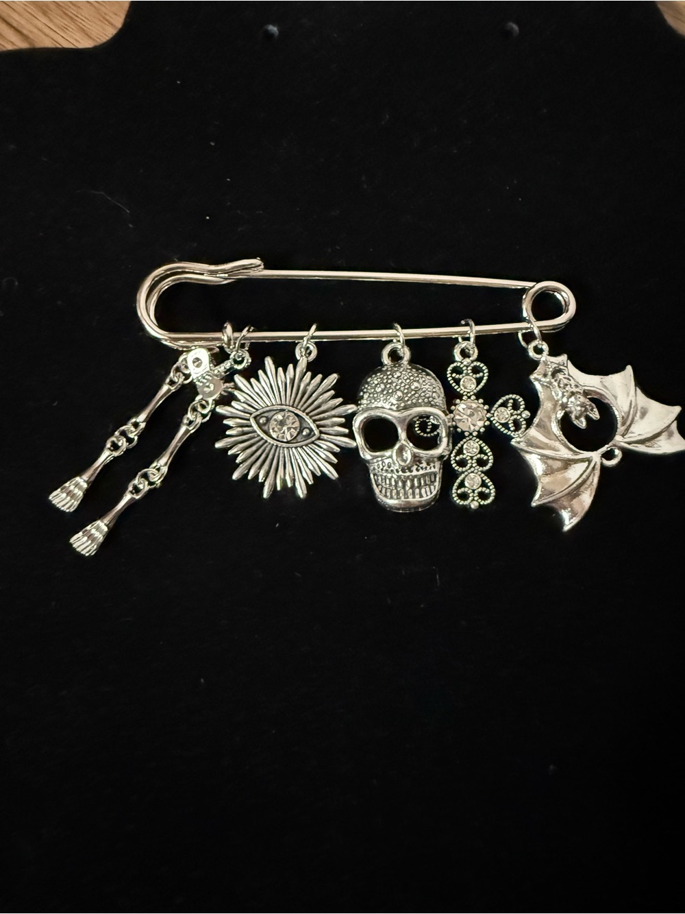 Halloween brooch, unisex